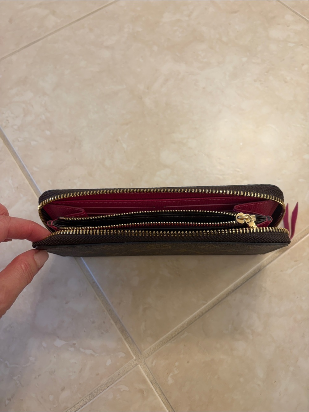 Wallet - Picture 4 of 4